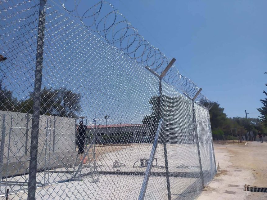 Περίφραξη Τύπου ΝΑΤΟ σε οικόπεδο στον Πόρο