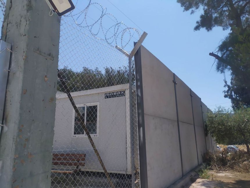 Περίφραξη Τύπου ΝΑΤΟ σε οικόπεδο στον Πόρο