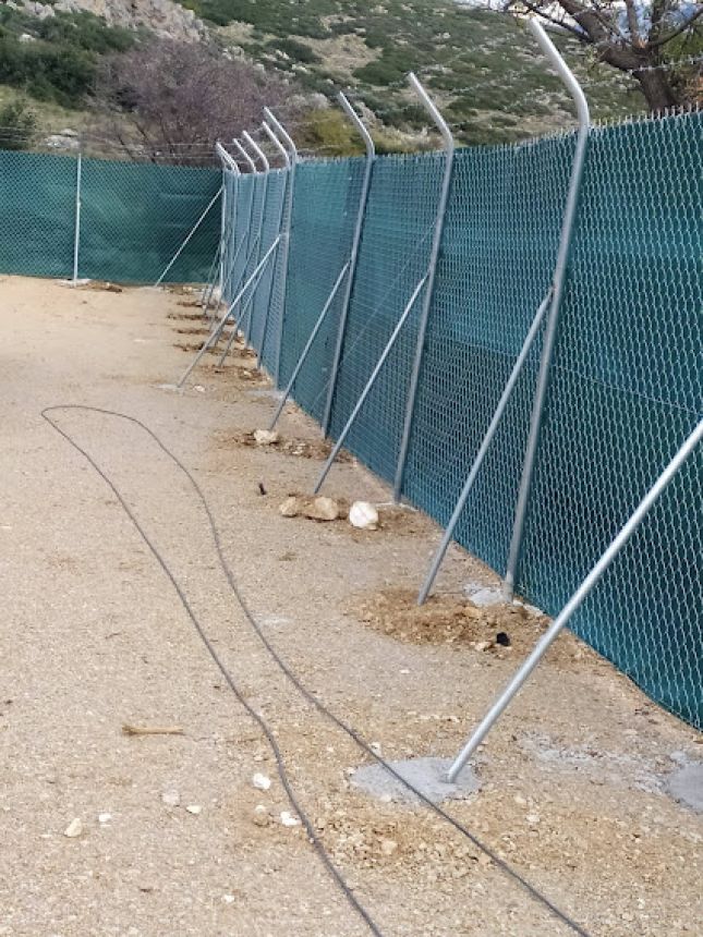 Περίφραξη τύπου ΝΑΤΟ από μεταλλικό πλέγμα, ανθεκτικό