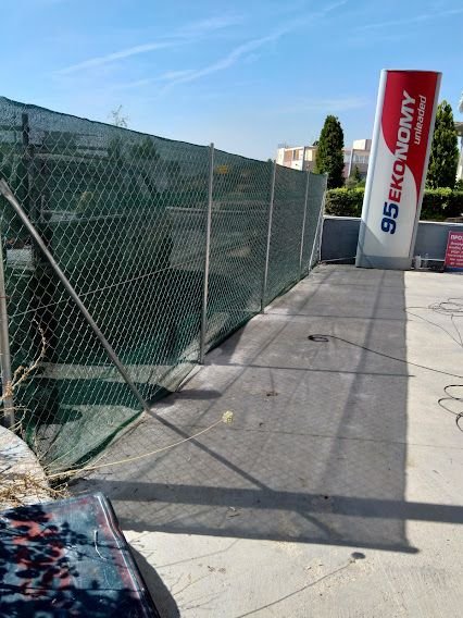 Δίχτυ Σκίασης και κάλυψης πάνω σε περίφραξη